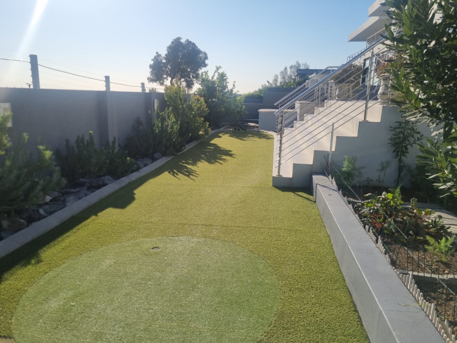 3 Bedroom Property for Sale in Baronetcy Estate Western Cape